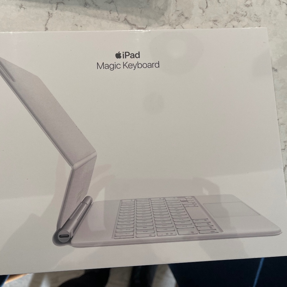 Apple iPad Magic Keypad (NEW and SEALED in box)